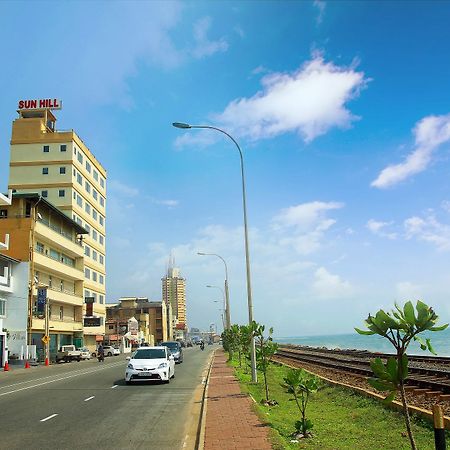 Hotel Sunhill - Kolombo Bagian luar foto