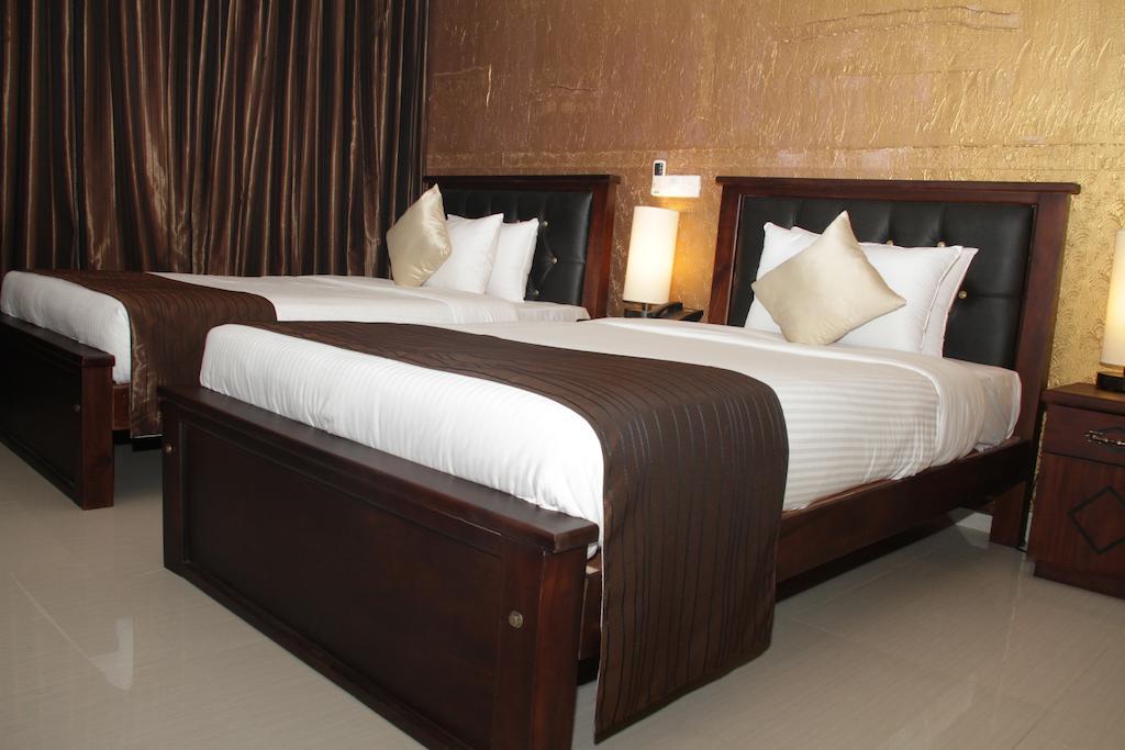 Hotel Sunhill - Kolombo Bagian luar foto